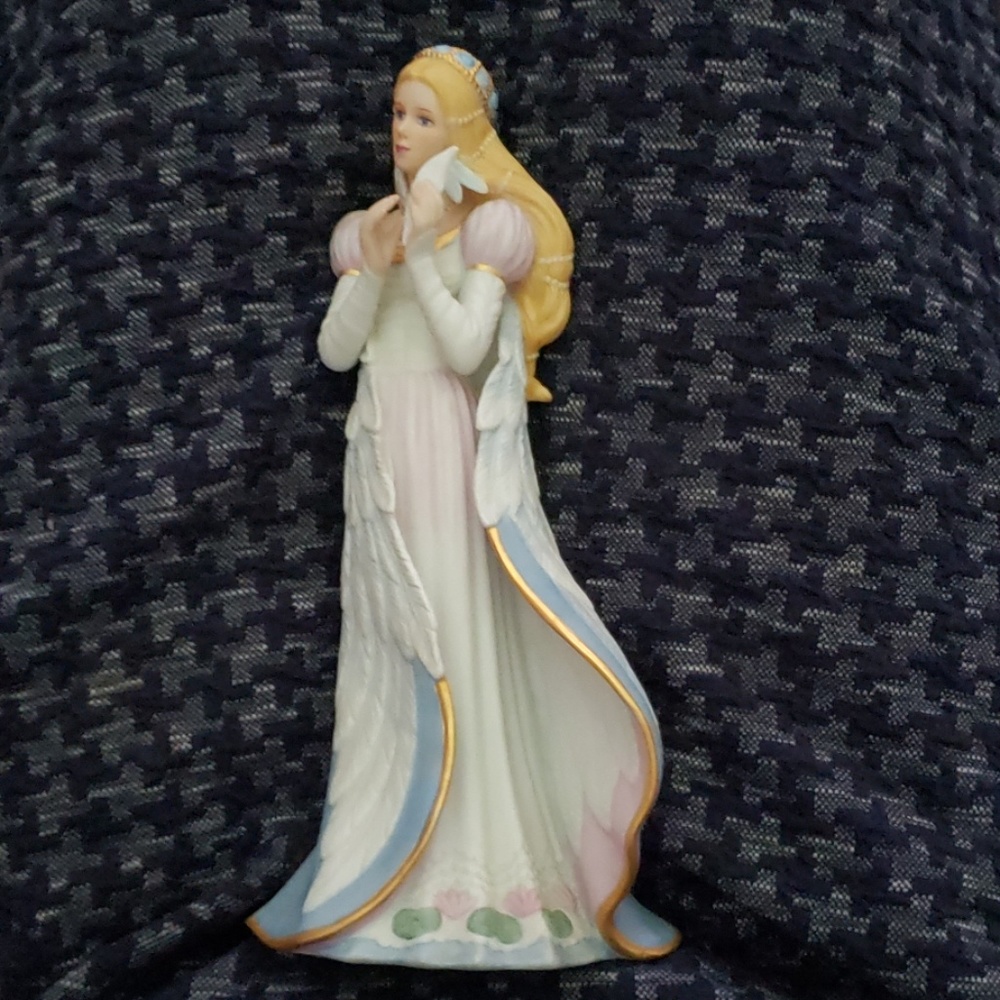 COPY - Lenox legeondary Swan Princess Figurine